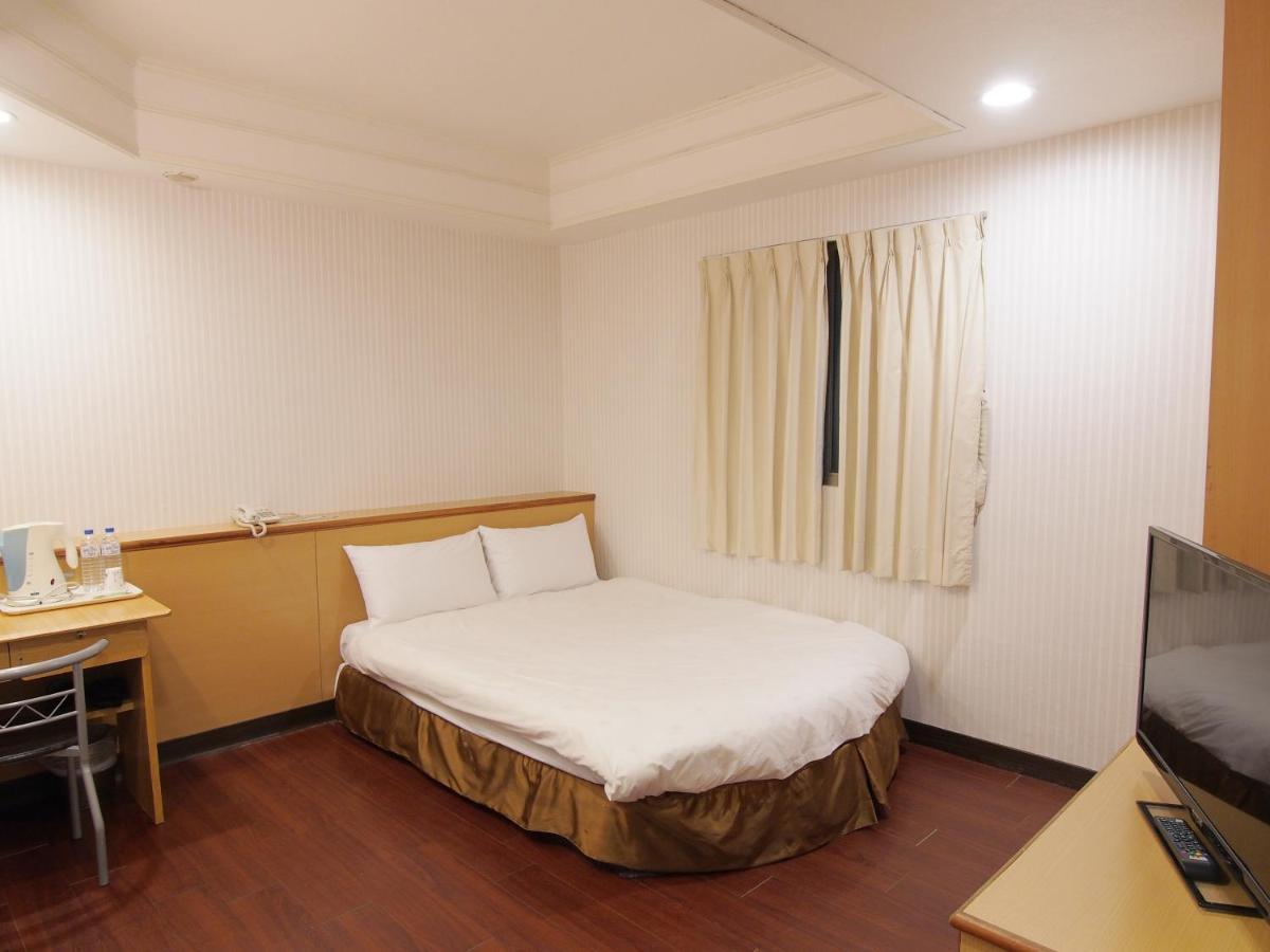 Yi Pin Yuan Hotel Tainan Esterno foto