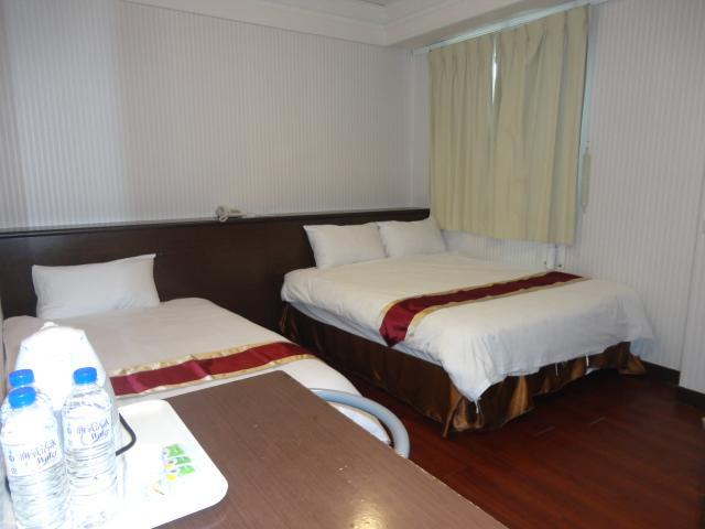 Yi Pin Yuan Hotel Tainan Esterno foto